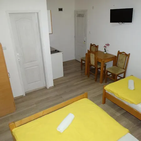 Jenic 索科矿泉村