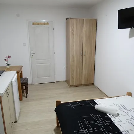 Jenic 索科矿泉村